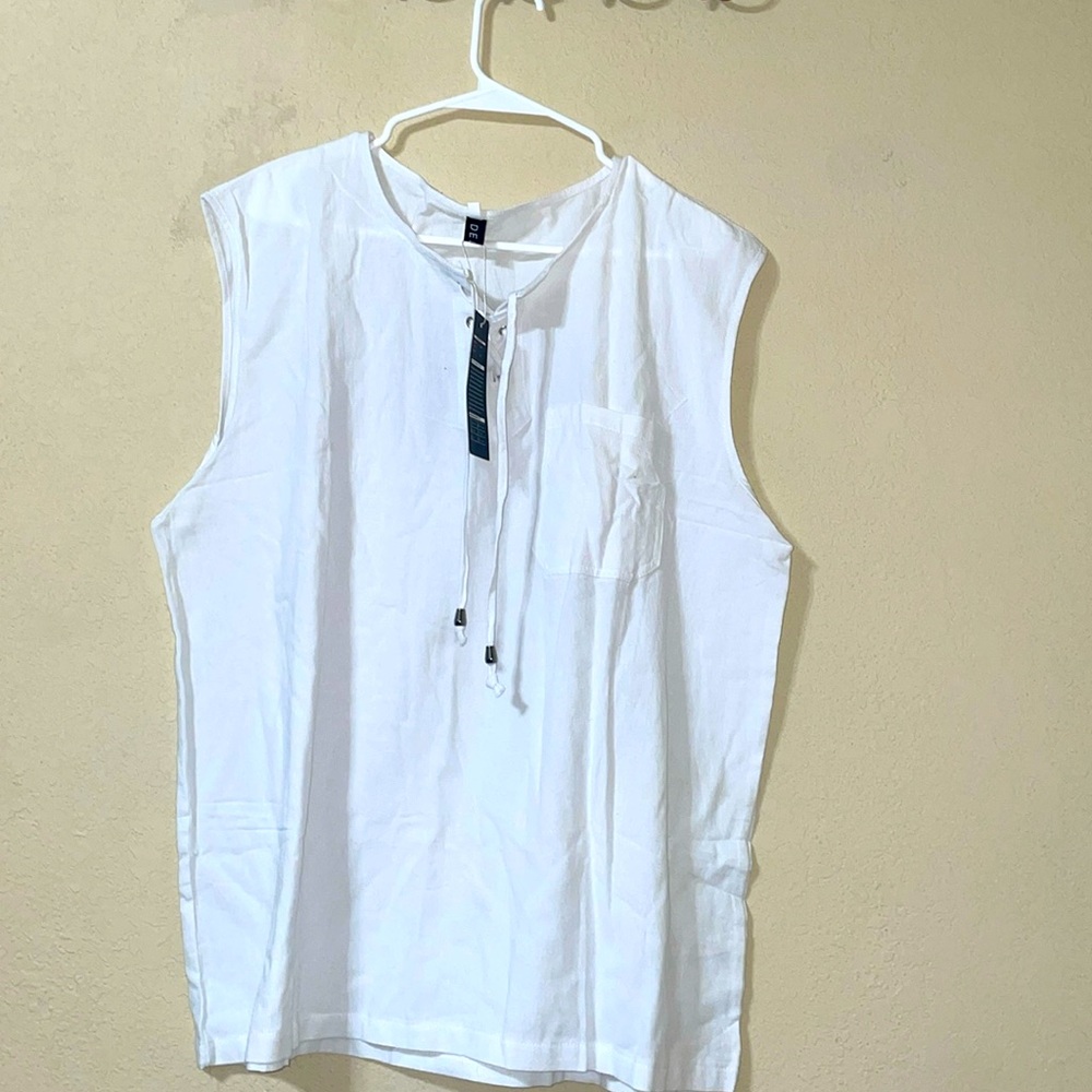 Delie tank with chest pocket